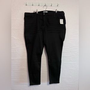 Denizen by Levi’s ULTRA HIGH-RISE SUPER SKINNY JEAN